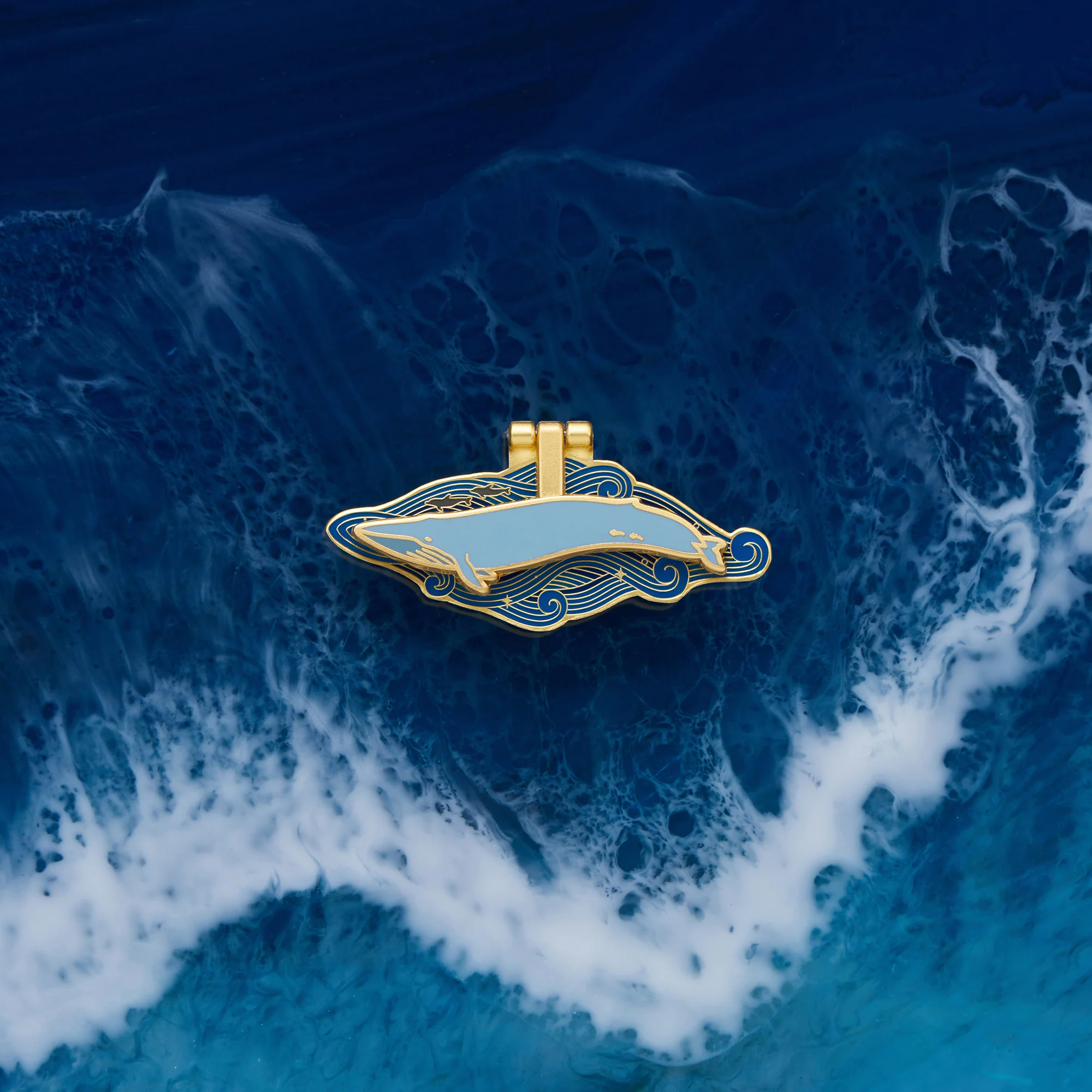 daparo Enamel Pins "Blue Whale" - Image 3