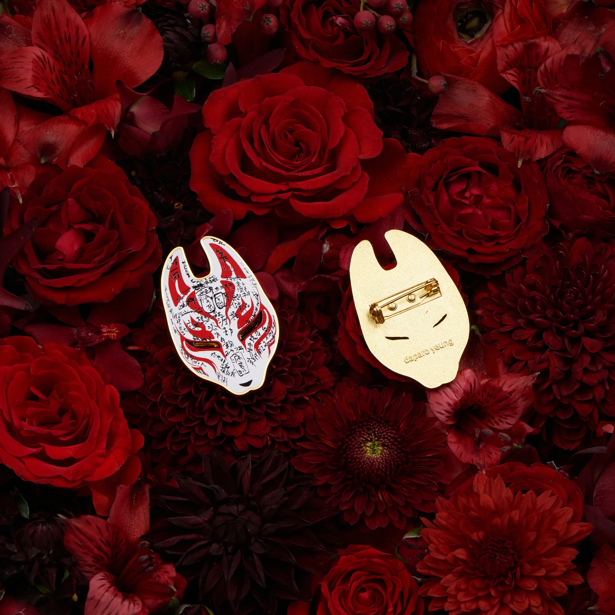 daparo Enamel Pins "Cursed Fox Mask" - Image 4