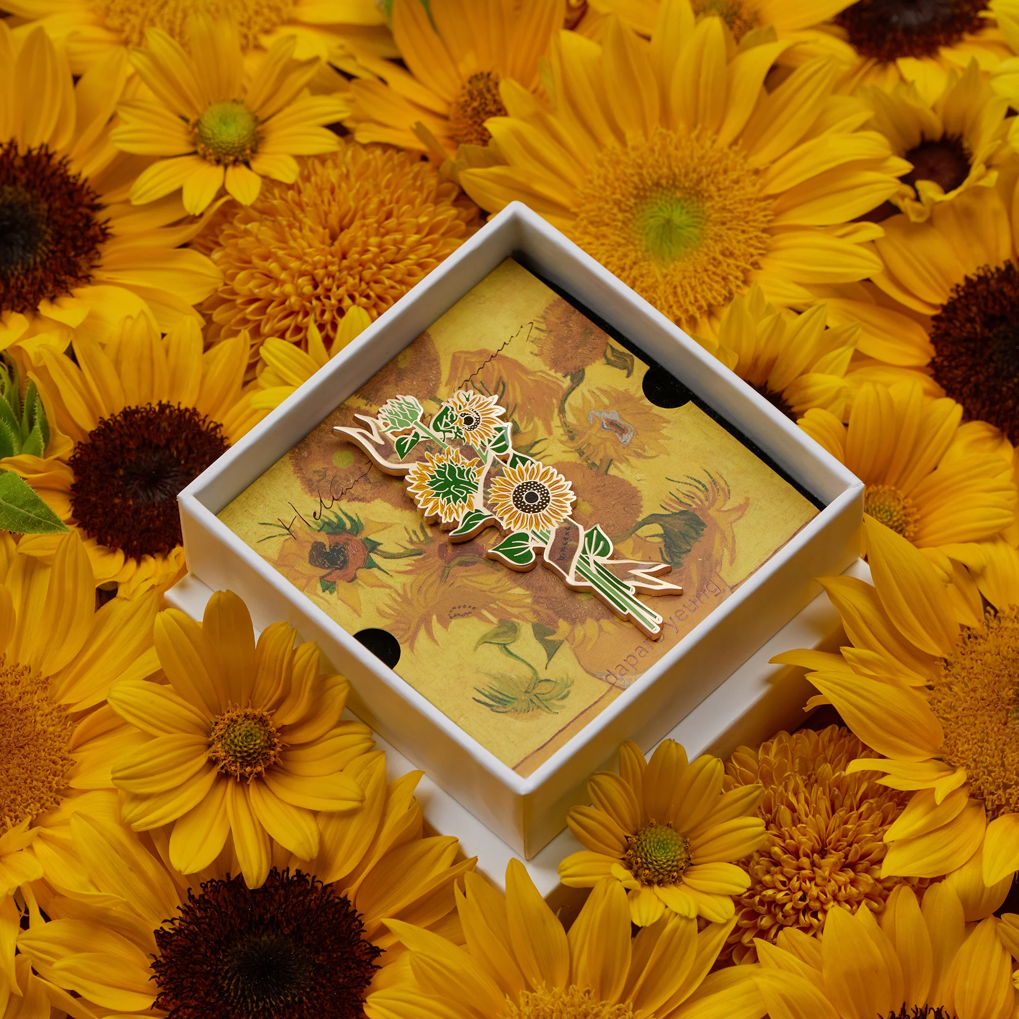 daparo Enamel Pins "Vincent's Garden" - Image 7