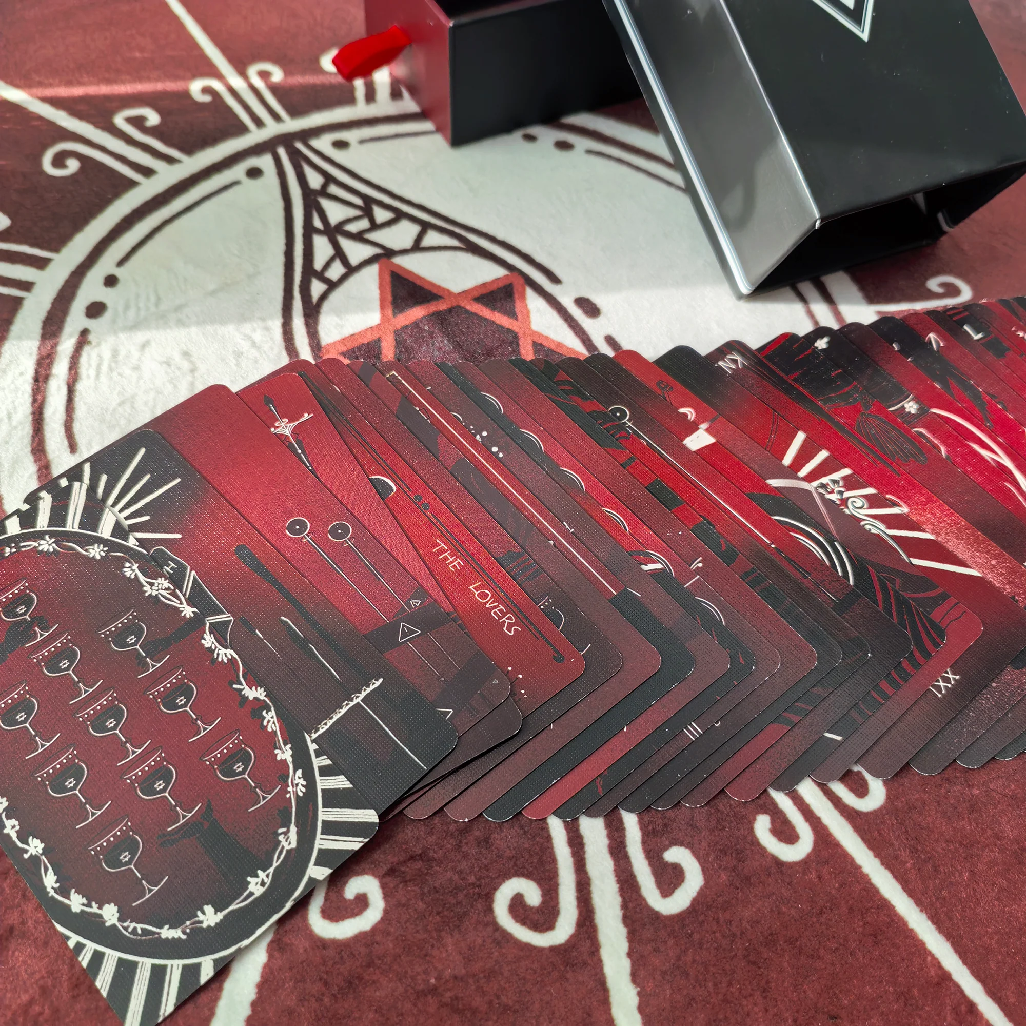 Dirty Red Tarot - Image 3