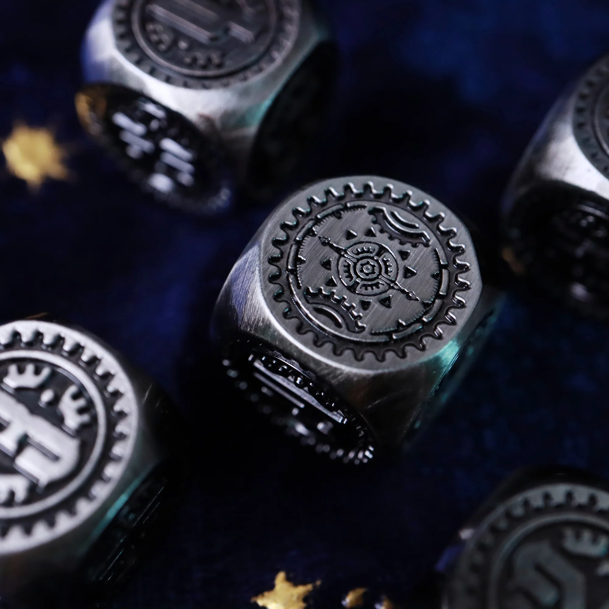 Dreamgear Steampunk D6 Metal Dice - Image 2