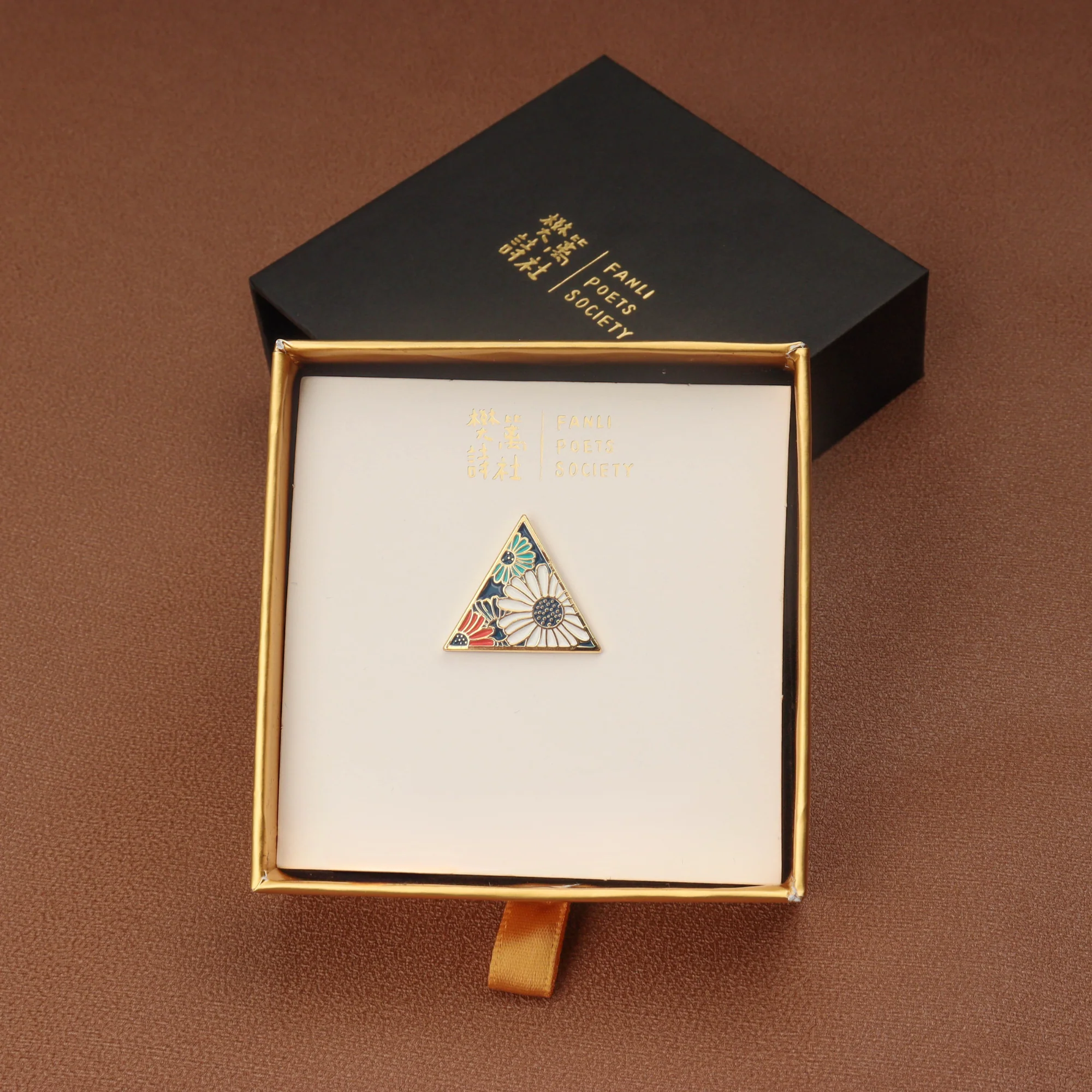 Fanli Enamel Pins "Little Daisy" - Image 6
