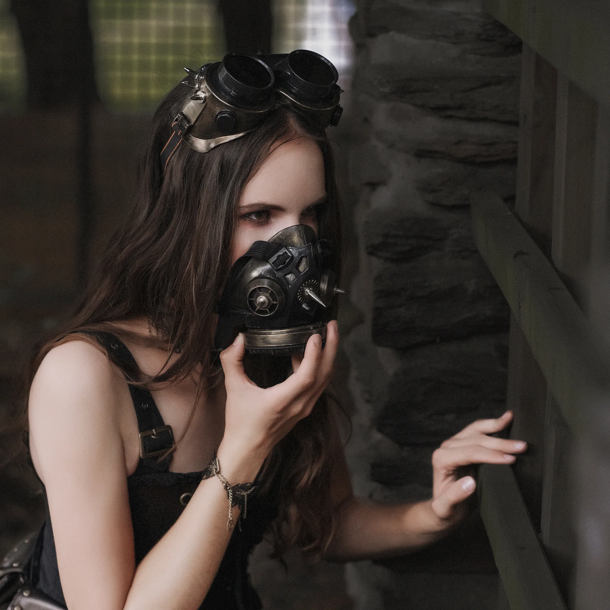 Handcrafted Steampunk Mask & Goggles "Master One" - Image 4
