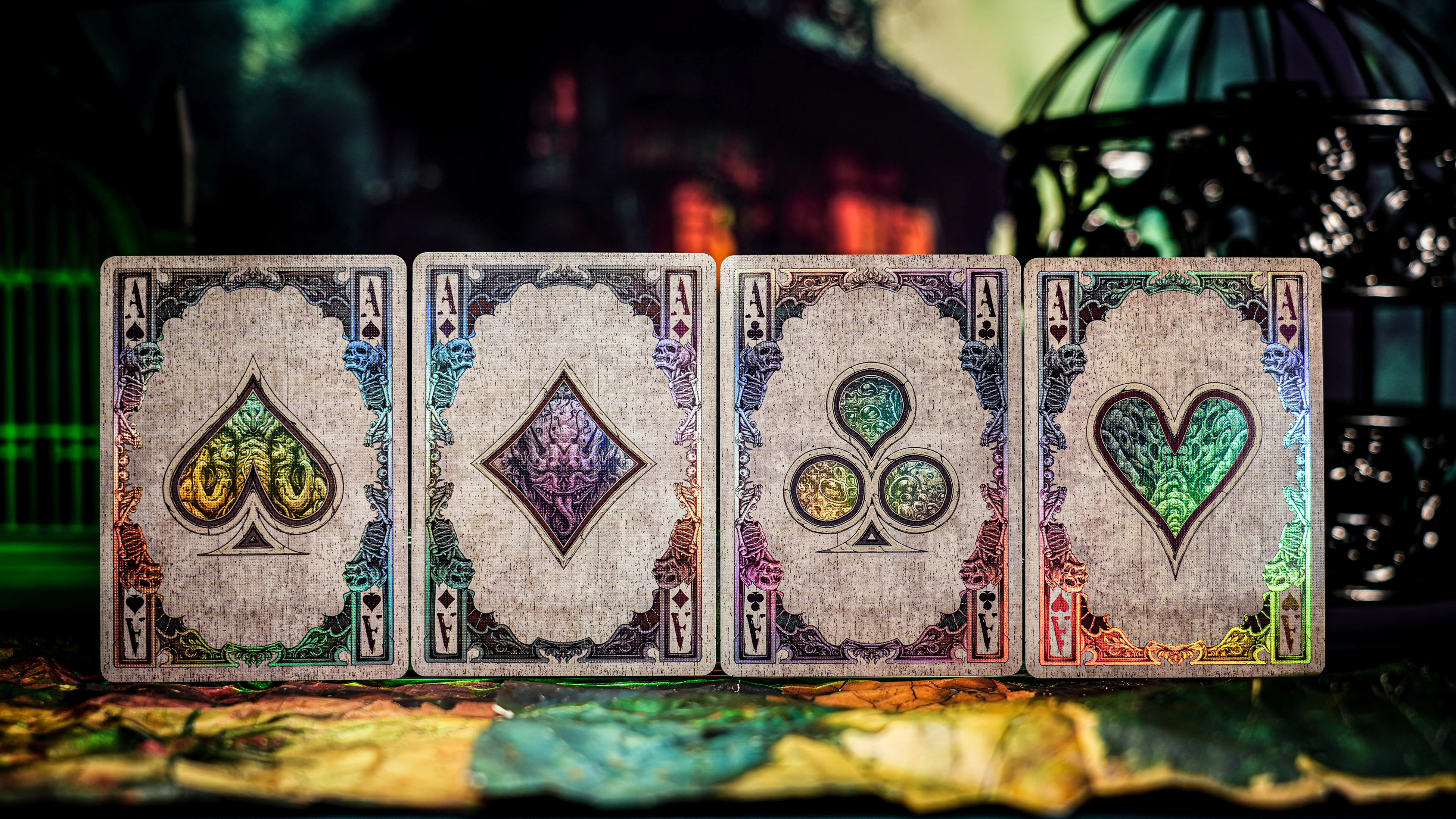 Reflections on the Wall Luxury Edition Playing Cards - Image 9