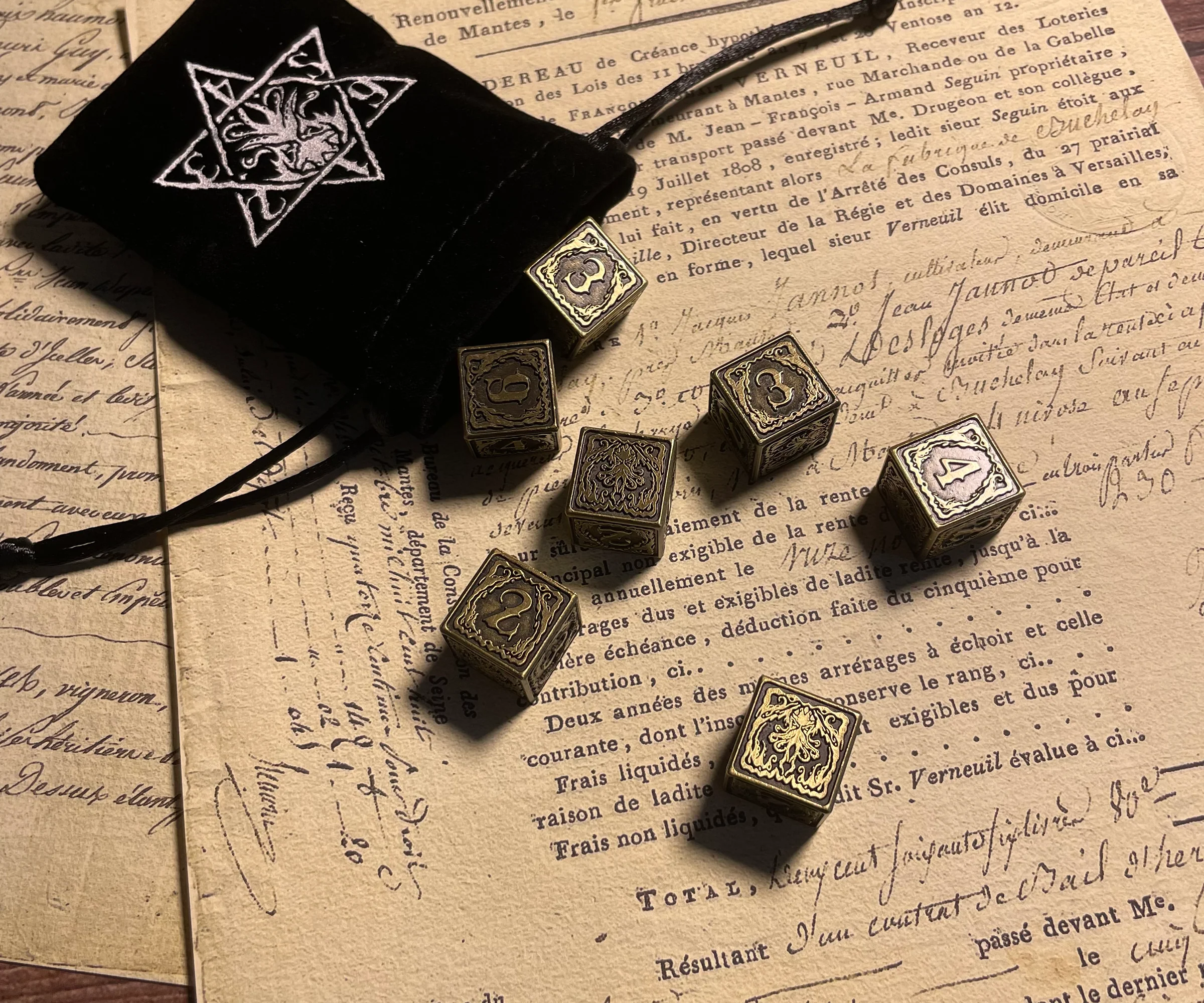 Shining Hexahedron Cthulhu D6 Metal Dice - Image 2