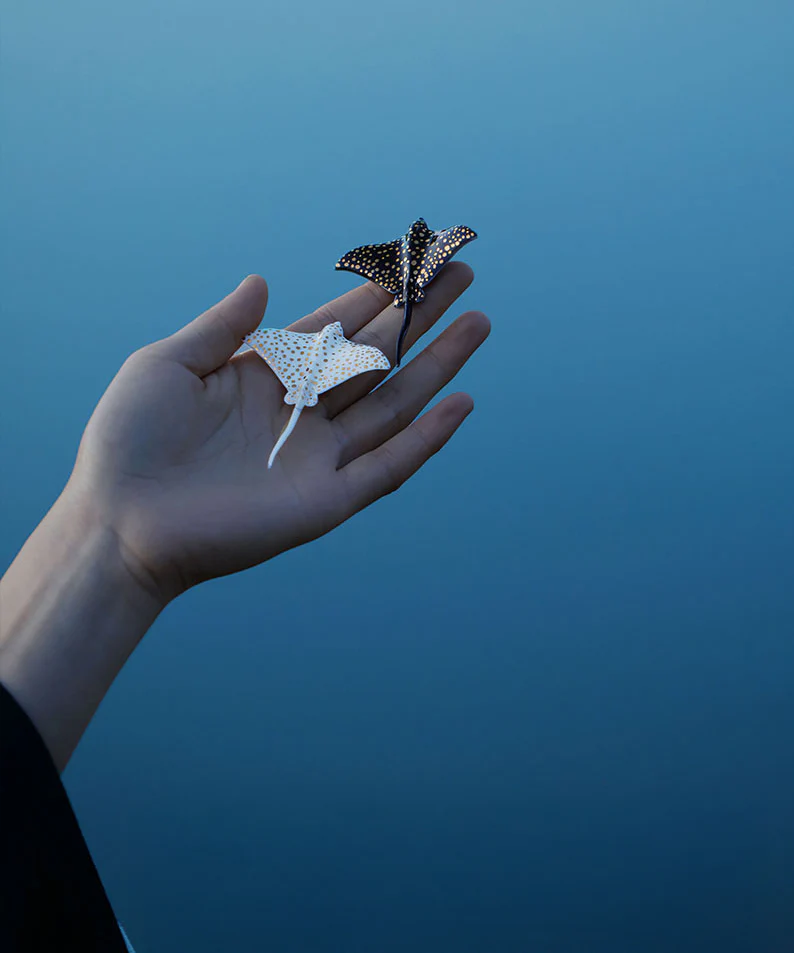 YIHE Ceramic Brooches "Batoids" - Image 6