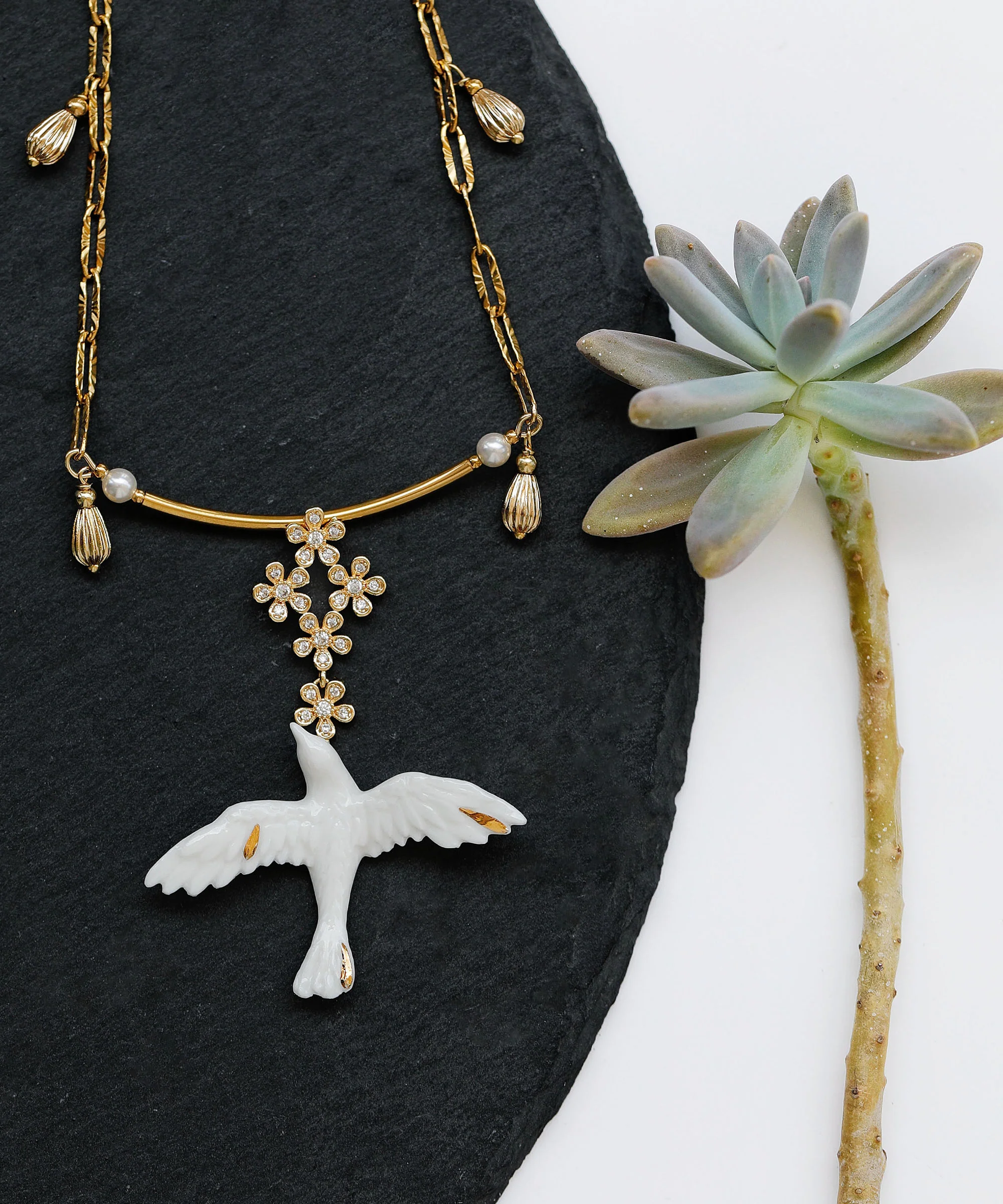 YIHE Ceramic Necklace "Flight of Grace" - Image 5