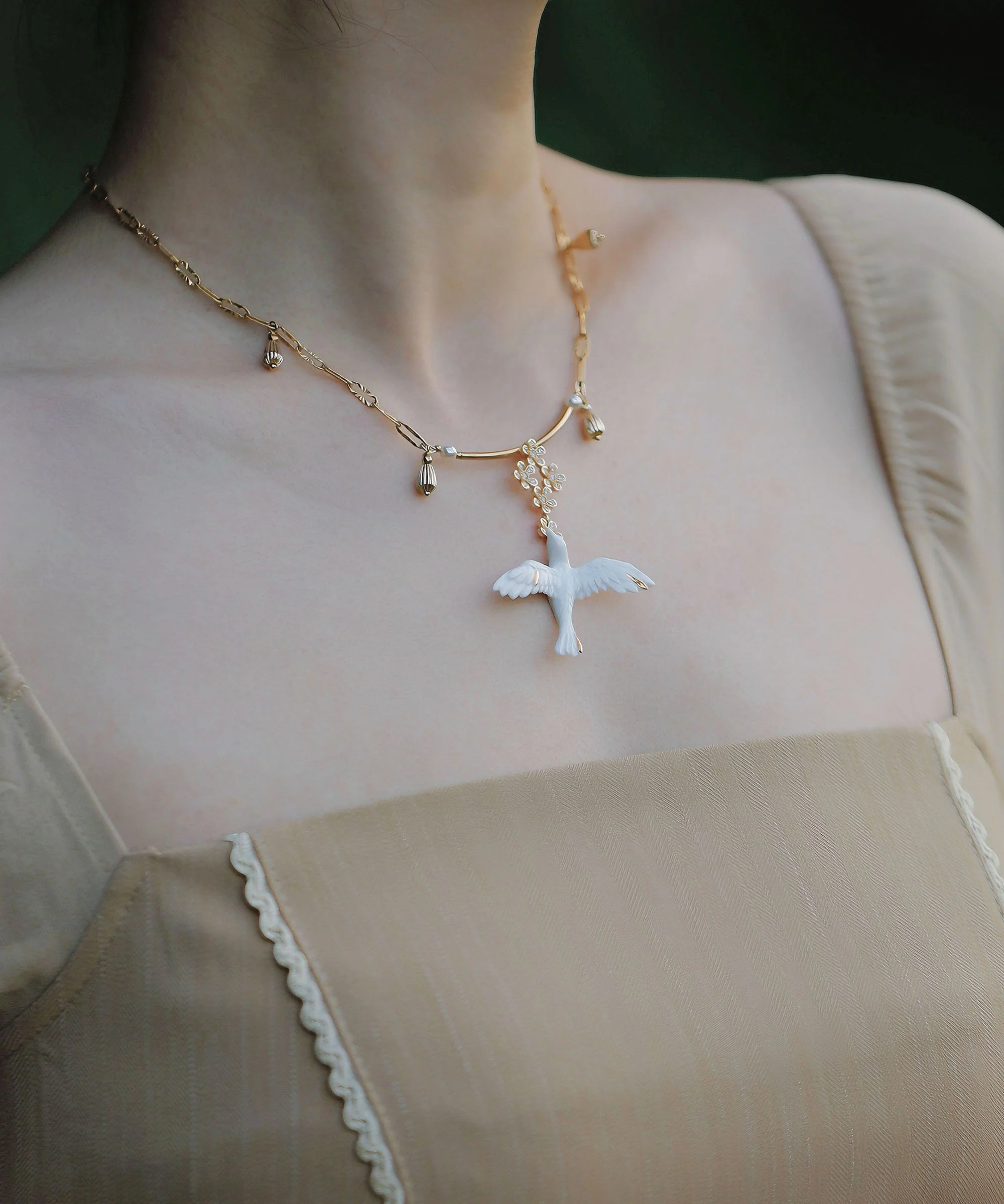 YIHE Ceramic Necklace "Flight of Grace" - Image 7
