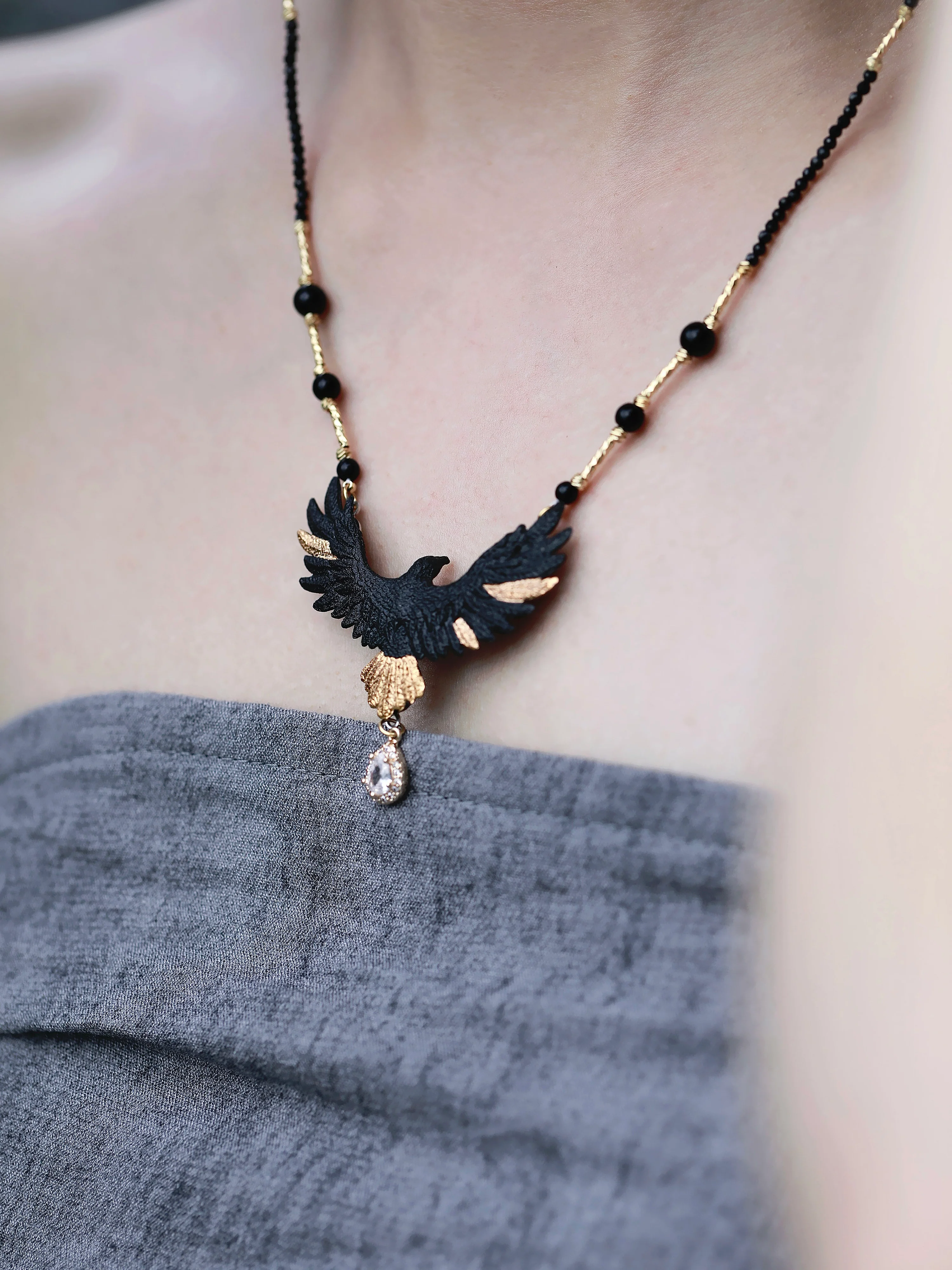 YIHE Ceramic Necklace "Golden Eagle" - Image 8