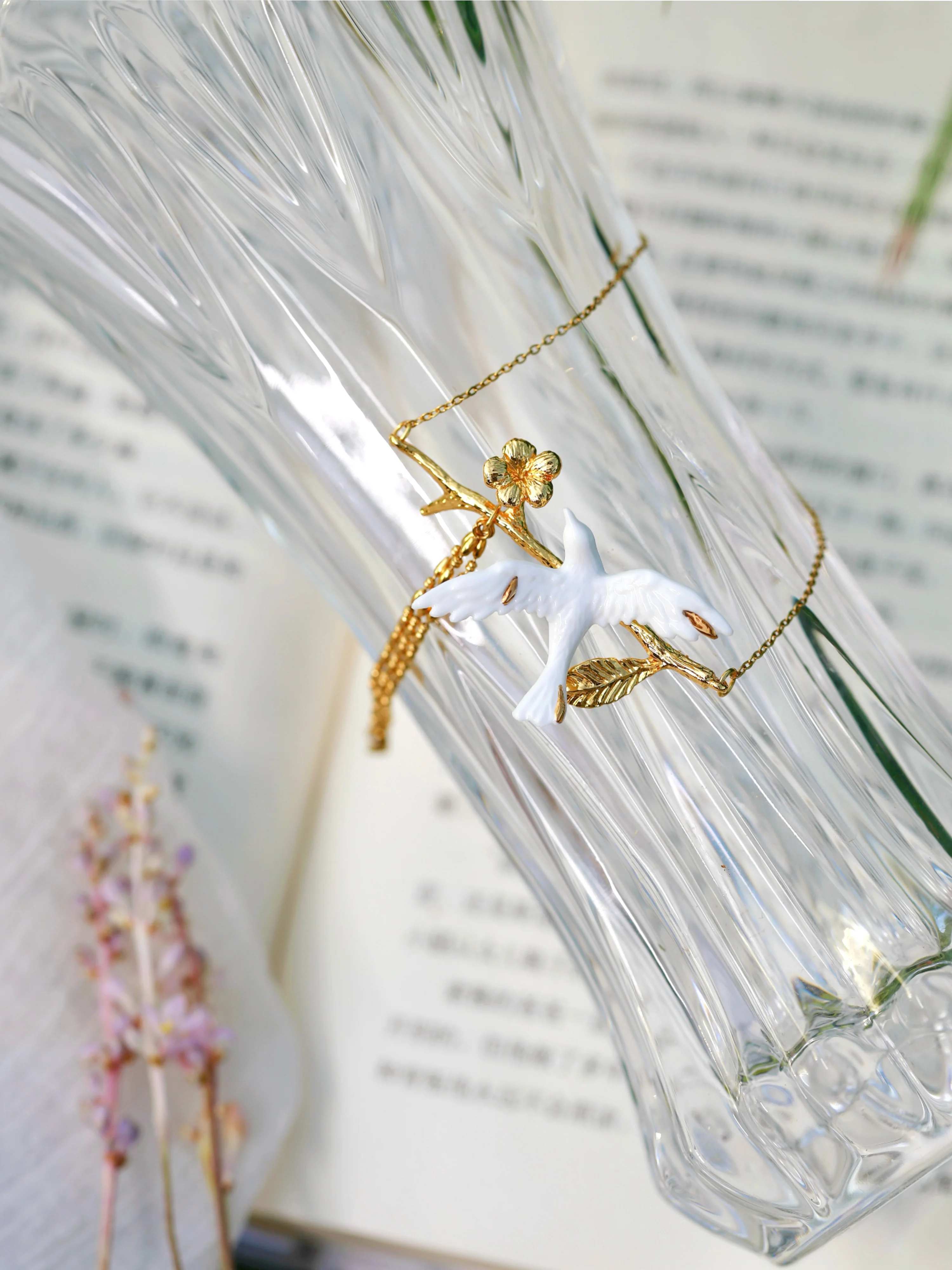 YIHE Ceramic Necklace "Grace at Rest" - Image 3