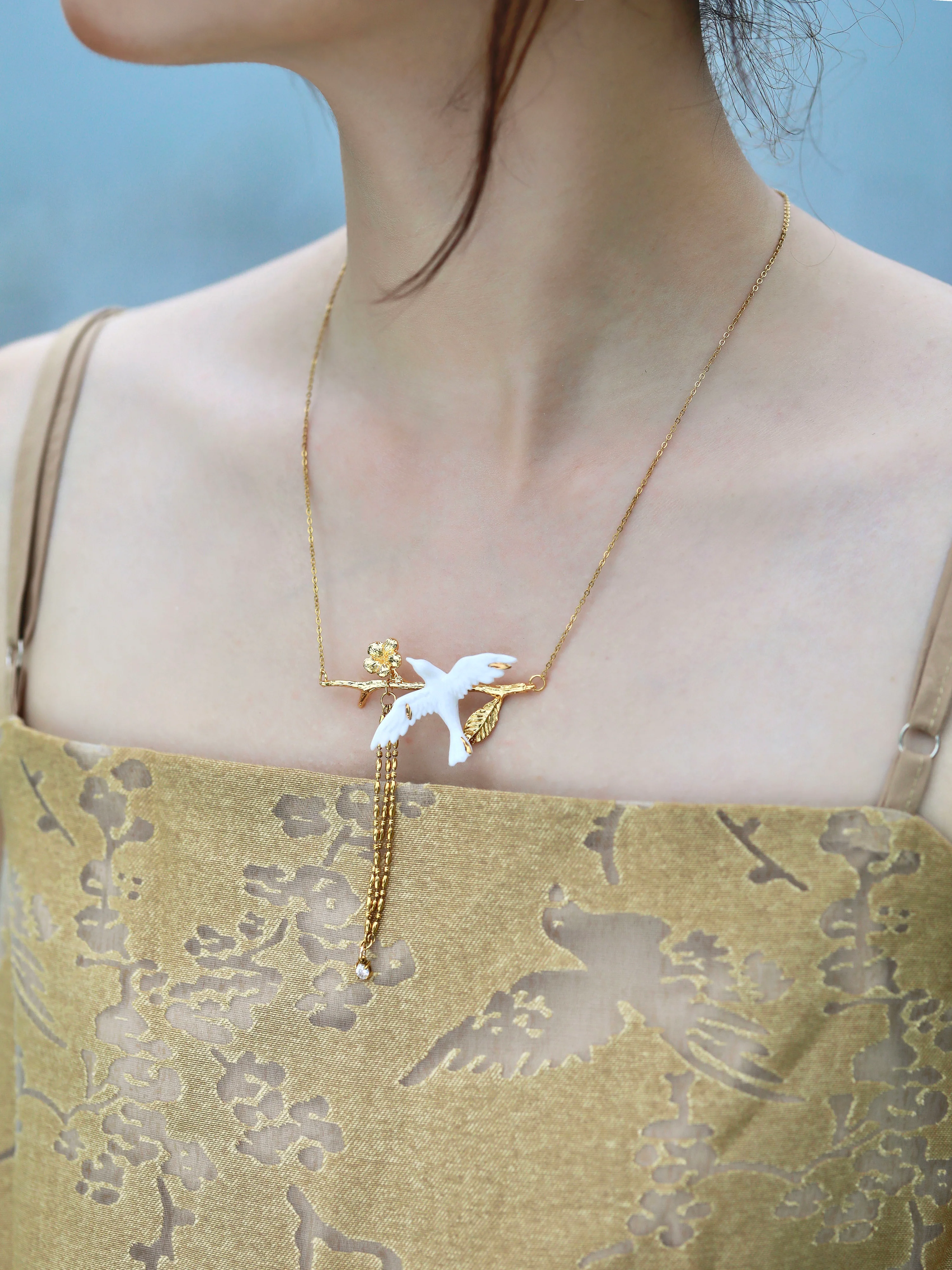 YIHE Ceramic Necklace "Grace at Rest" - Image 6